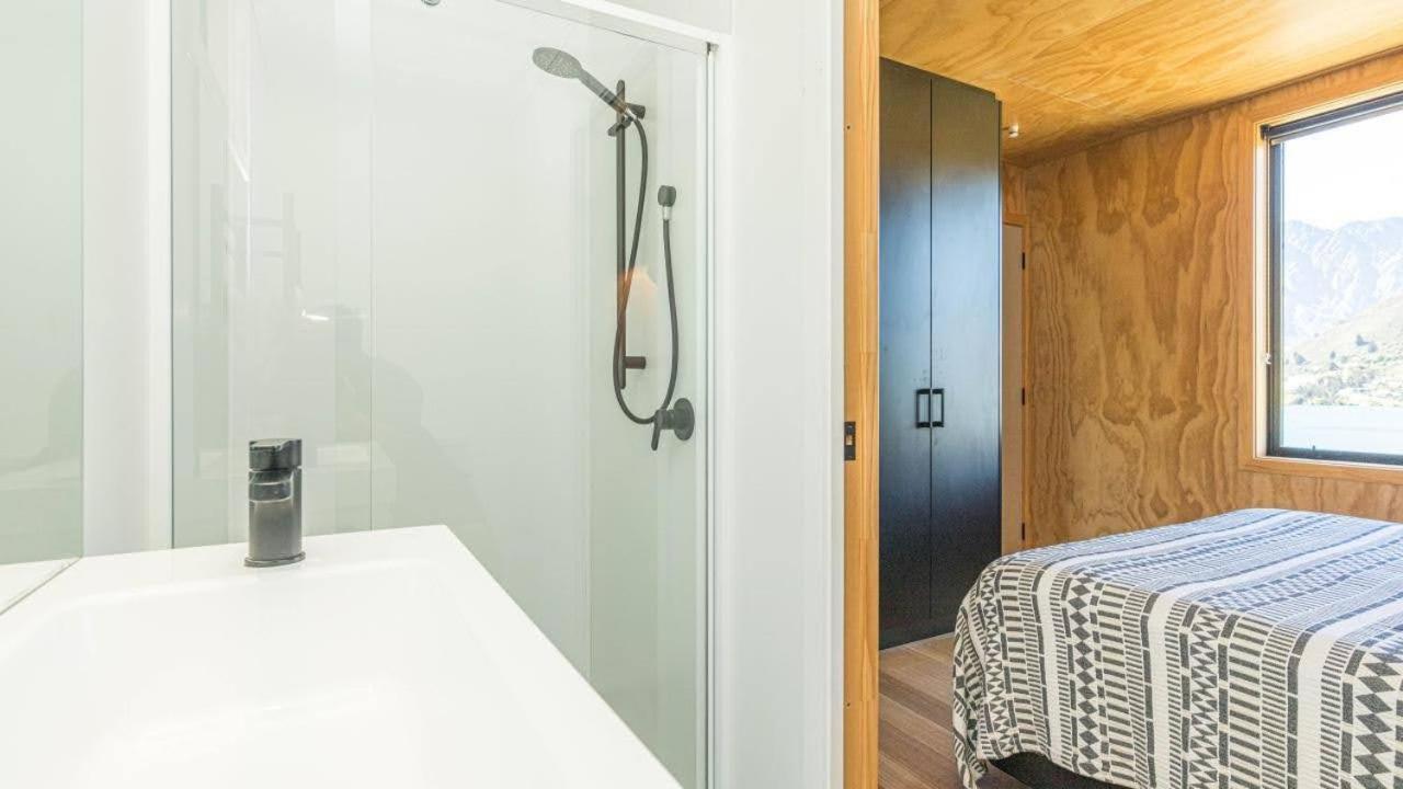 Picture Perfect - Queenstown Holiday Home Buitenkant foto